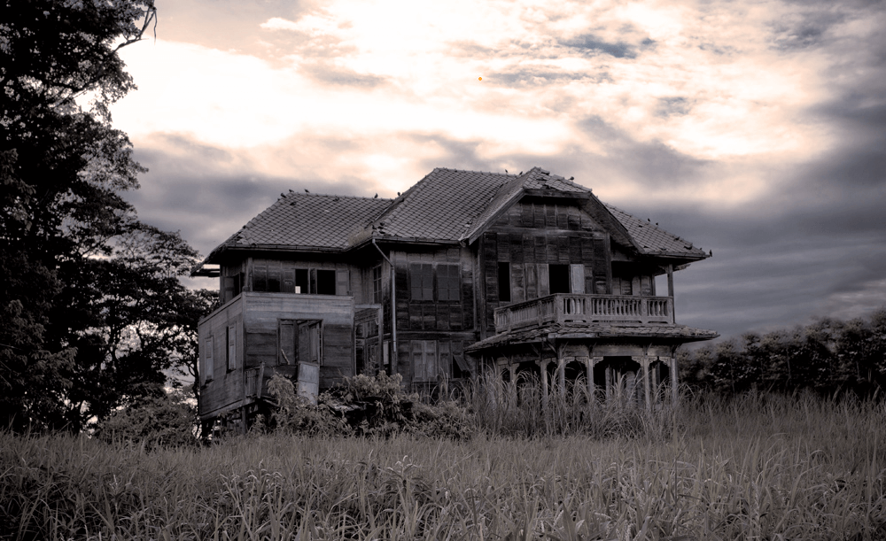 6 bone-chilling tales of haunted homes in Ireland