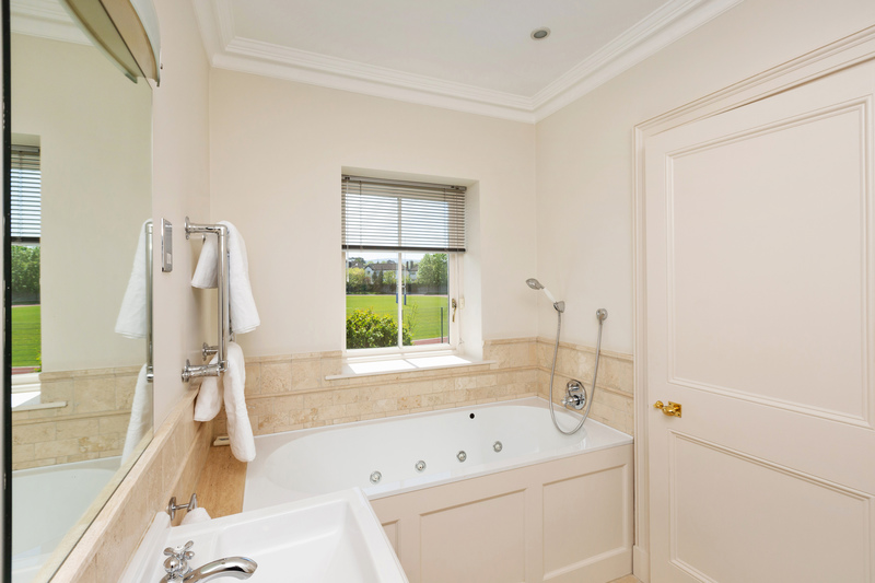 Ensuite