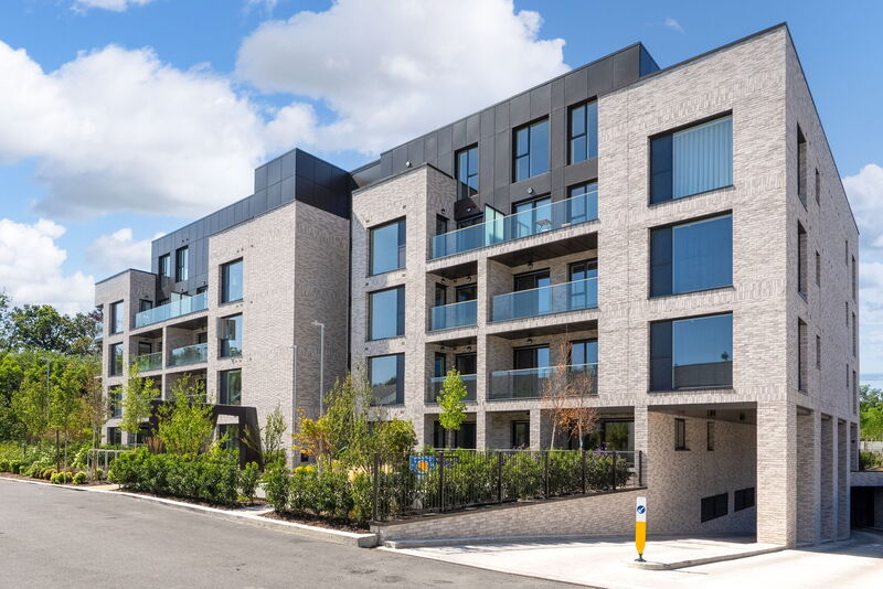 €3,500 / month